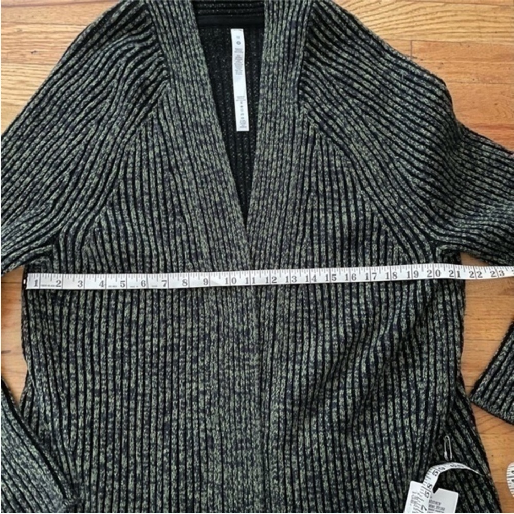 lululemon athletica Cotton-Cashmere Blend Sweater Wrap - Picture 5 of 8